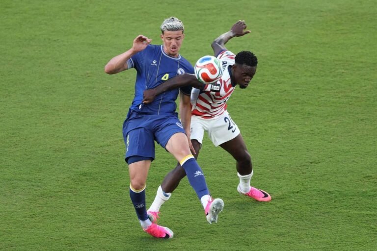 Uefa contesta Fifa após interferência de Trump em punição de Balogun na Copa