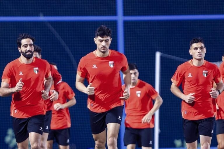 Palestinian players preparing for a friendly match held in June — Photo: Reproduction / Instagram / @palestine.fa1