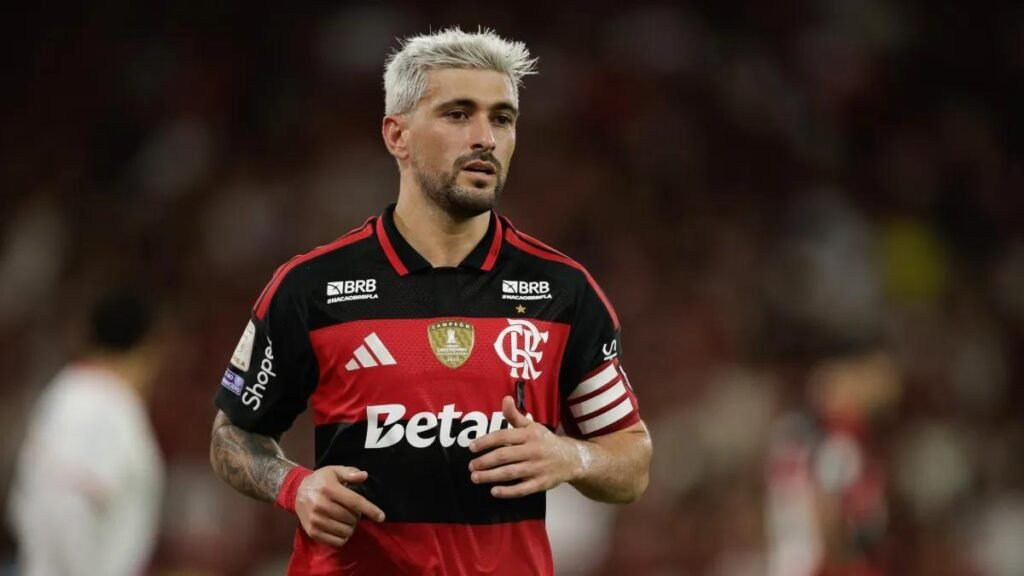 Arrascaeta confirmado no time titular do Flamengo para enfrentar Cruzeiro na Libertadores