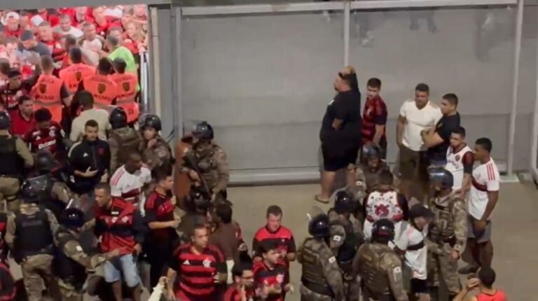 Confusão com torcedores do Flamengo e polícia antes de jogo no Mineirão