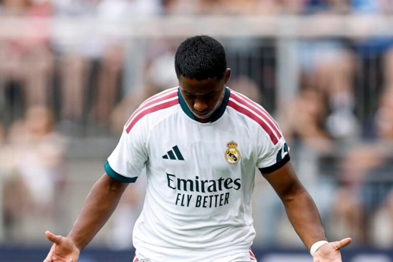 Endrick assume a camisa 9 do Real Madrid mesmo com futuro incerto no clube