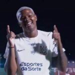 Fla perde para líder Corinthians, mas se mantém no G-8 do Brasileirão Feminino