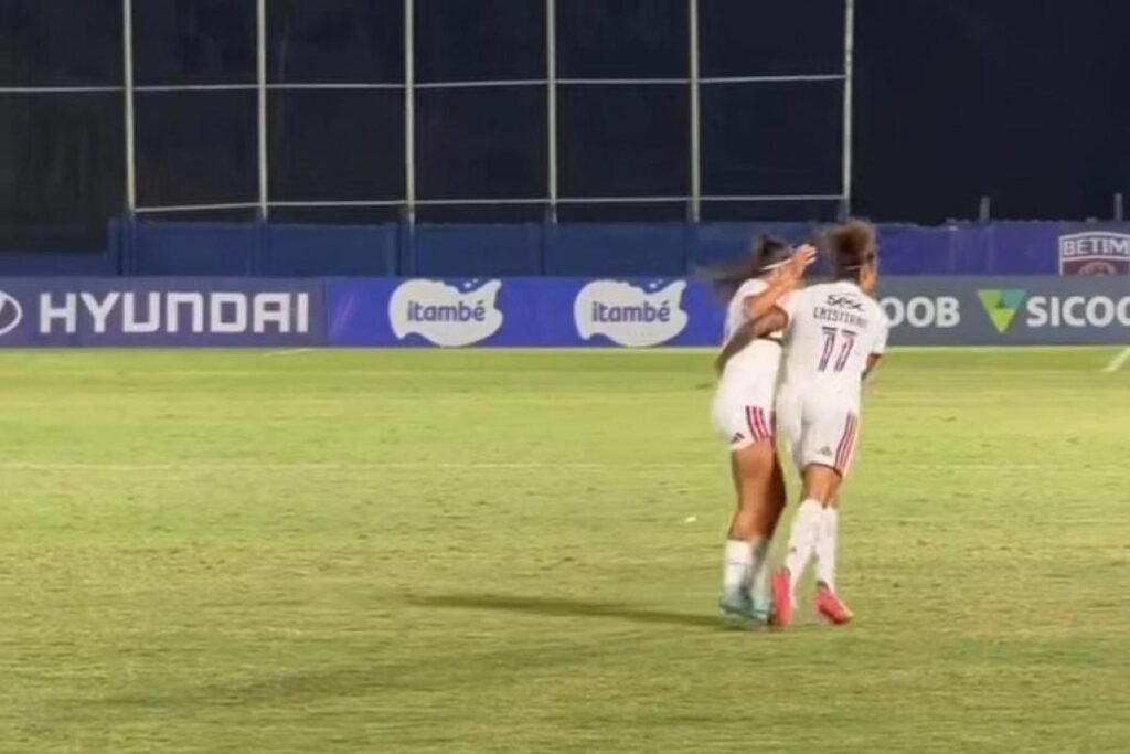 Flamengo complica vaga no G-8 após empate no Brasileirão Feminino