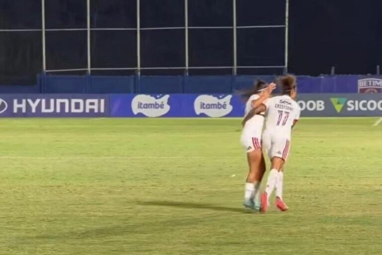 Flamengo draws with América-MG, complicating their standing in the Women's Brasileirão table. Credit: Reproduction / Coluna do Fla