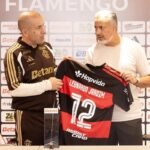 Flamengo foca na Libertadores e adia reforços em meio a crise com Jardim e Boto