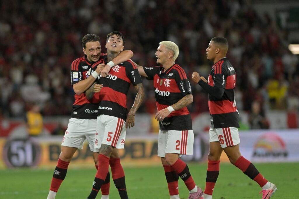 Flamengo mostra evolução para Libertadores, mas ainda sofre com baixa eficiência