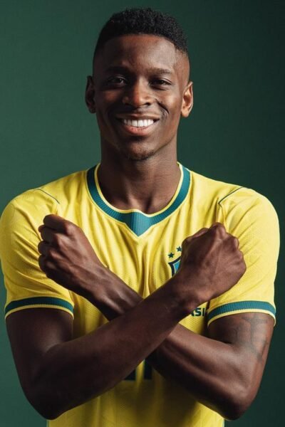 Flamengo prioriza Luiz Henrique e define situação de Thiago Almada no mercado