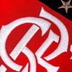 Flamengo publica nota oficial cobrando arbitragem e cita vantagem do Palmeiras no VAR