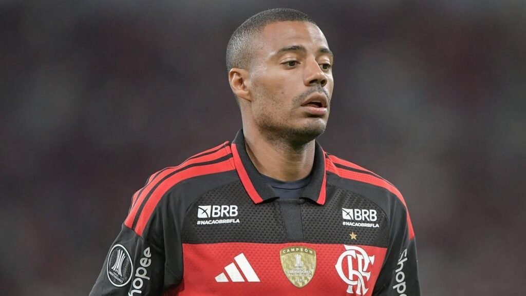 Flamengo rejeita Peñarol e pondera rescisão com De La Cruz