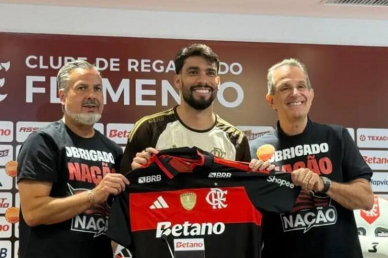 Paquetá during his presentation at Flamengo, the club that invested R$315 million in the player's signing. Credit: Gilvan de Souza/Flamengo