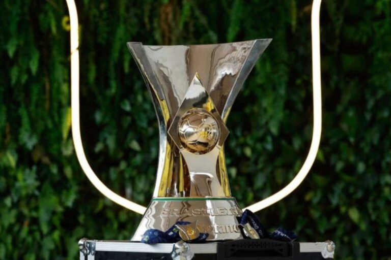 Photo: Brasileirão Betano Trophy (@rafaelribeirorio / CBF) / Gávea News