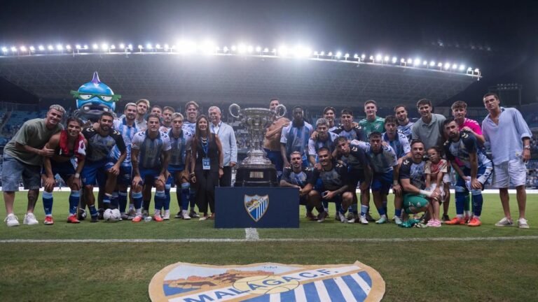 Fulham abandona campo e Málaga converte pênalti em gol vazio durante amistoso de pré temporada