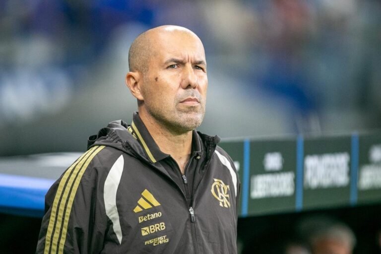 Flamengo head coach Leonardo Jardim during the match against Cruzeiro. Photo: Fernando Moreno/AGIF