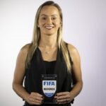 Melhor VAR do Brasileirão Feminino estreia como árbitra na Série A