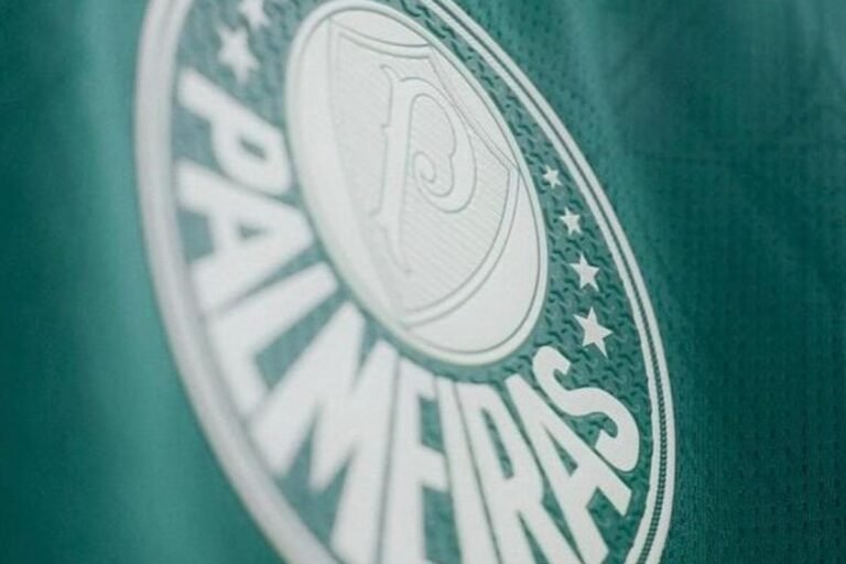 Palmeiras contesta denúncia do STJD contra Mauricio e cobra isonomia em julgamentos