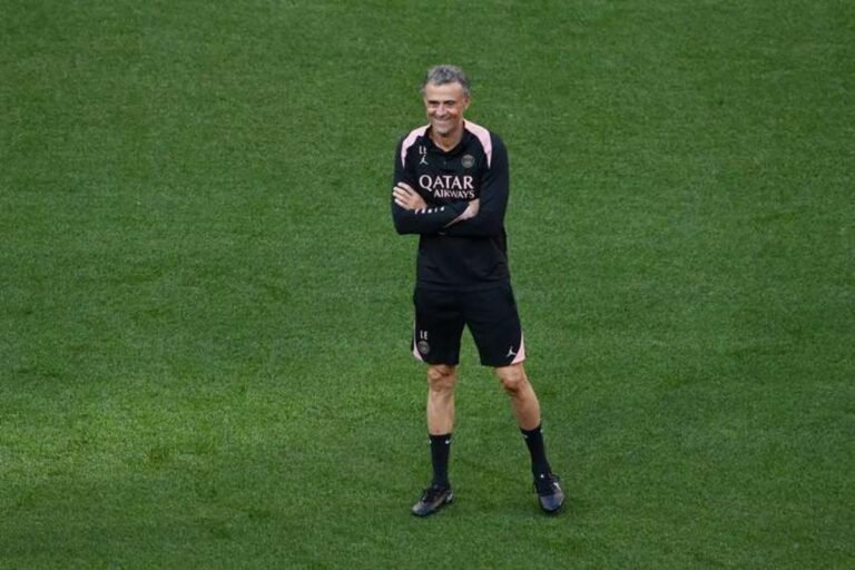PSG oficializa dois reforços em menos de 24 horas