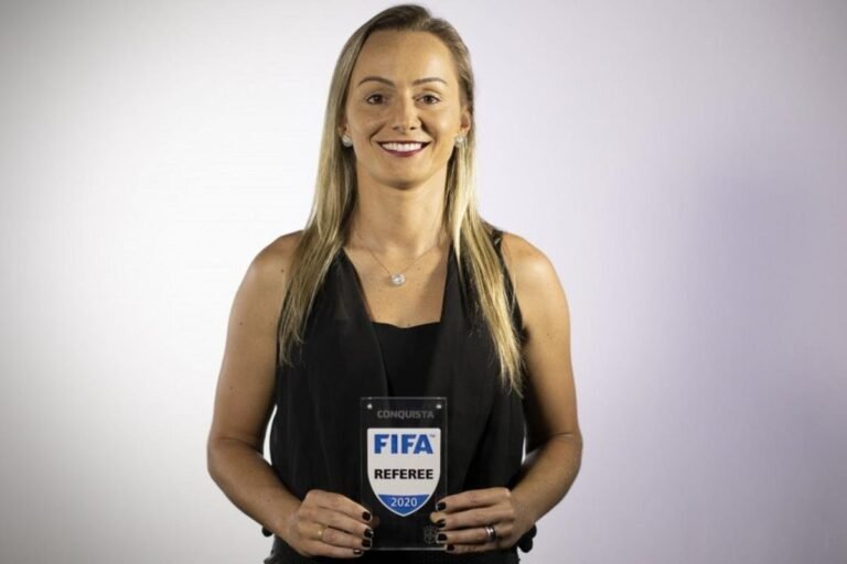 Charly Deretti is a member of the FIFA referee panel — Photo: Leandro Lopes / CBF
