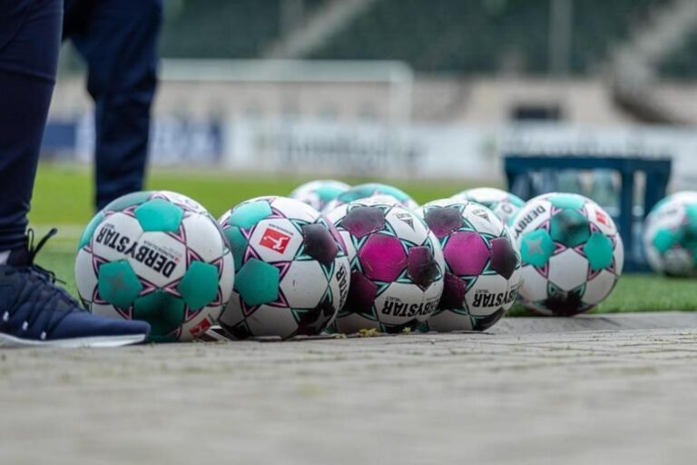 Empresas de apostas focam no futebol amador após mudança de estratégia